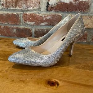 INC ZITAH3GOLD PEARL GOLD Pumps Size 9M